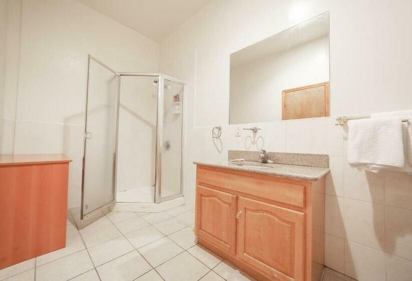 اتاق لوکس چهار تخته, U.s. Pacific