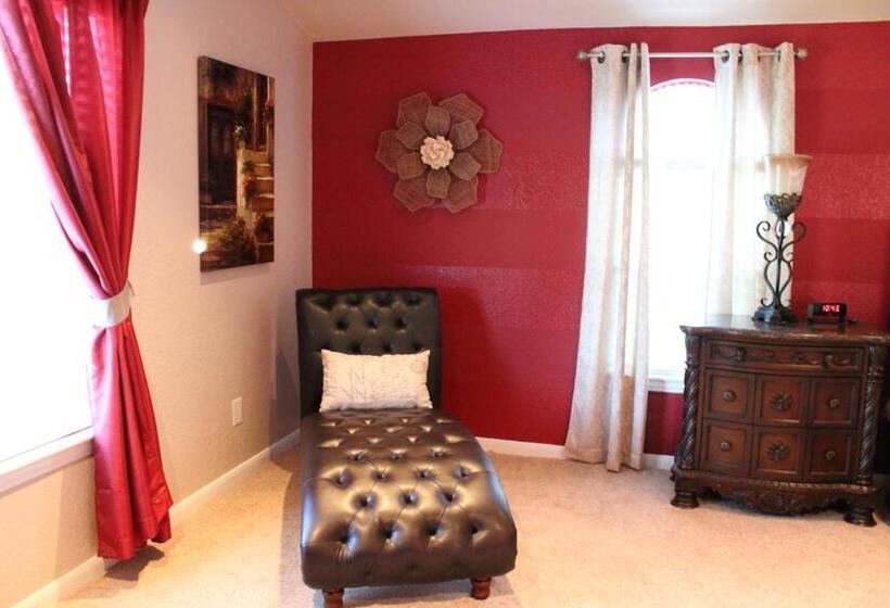 带大床的豪华间, Maple Creek Bed&breakfast