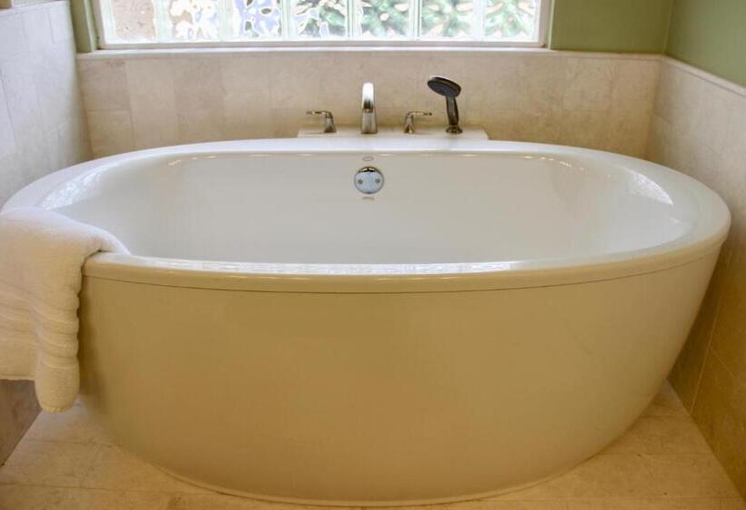 四人豪华间, Maple Creek Bed&breakfast