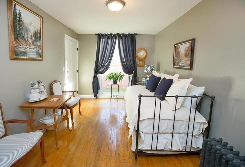 디럭스 스위트 킹 침대, Market Street Inn