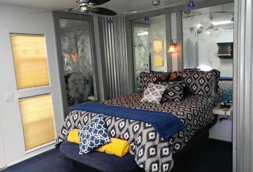 חדר סטנדרט עם ג'קוזי, Wikiup Hummingbird