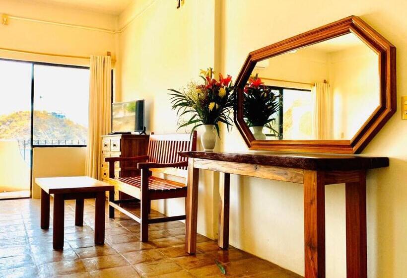 Номер Стандарт Трехместный, Cordelia's