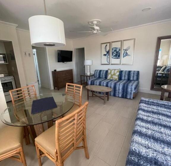 海景套房, High Noon Beach Resort