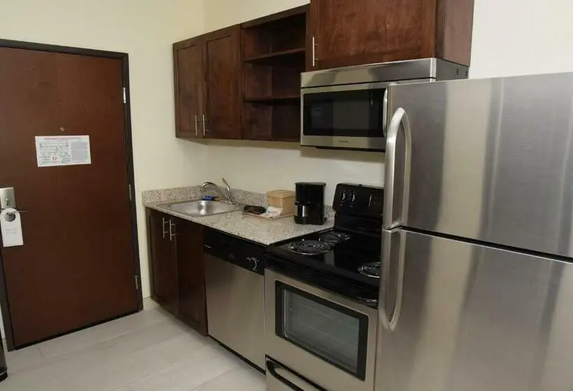 Deluxe-huone, Home Away Kitchen Suites Enid