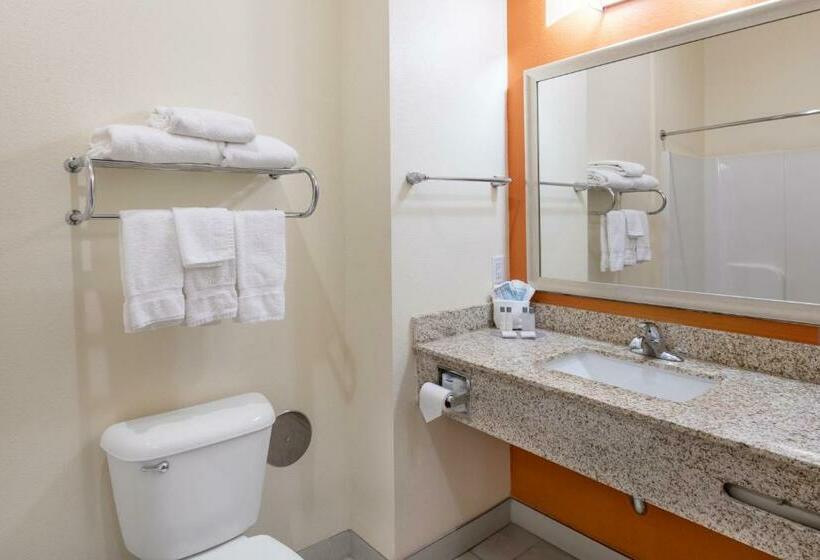 اتاق لوکس, Home Away Kitchen Suites Enid