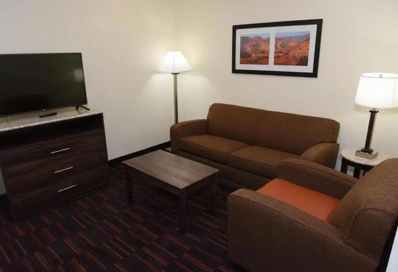 Sviitti, Home Away Kitchen Suites Enid