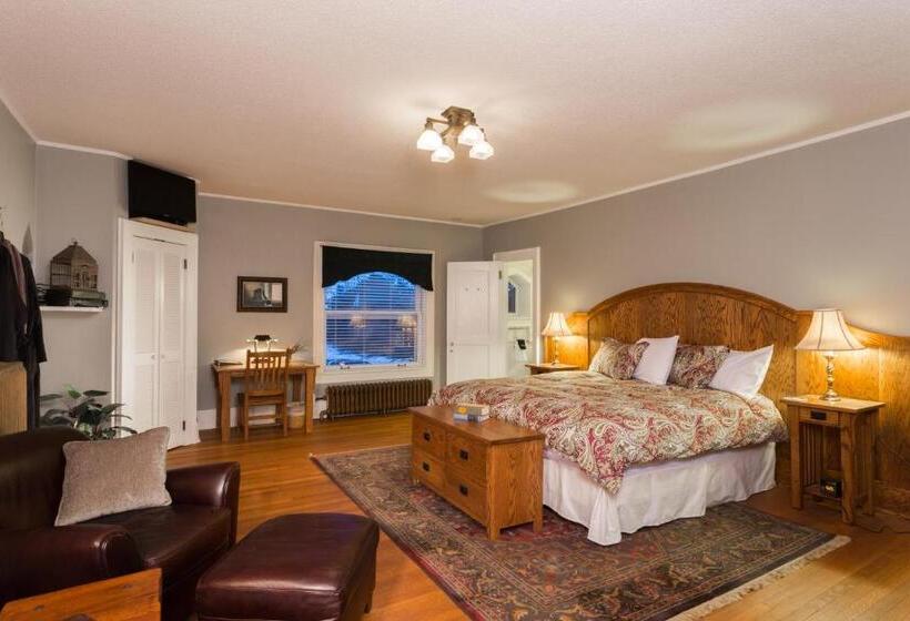 غرفة ديلوكس سرير كينج, Stewart Inn