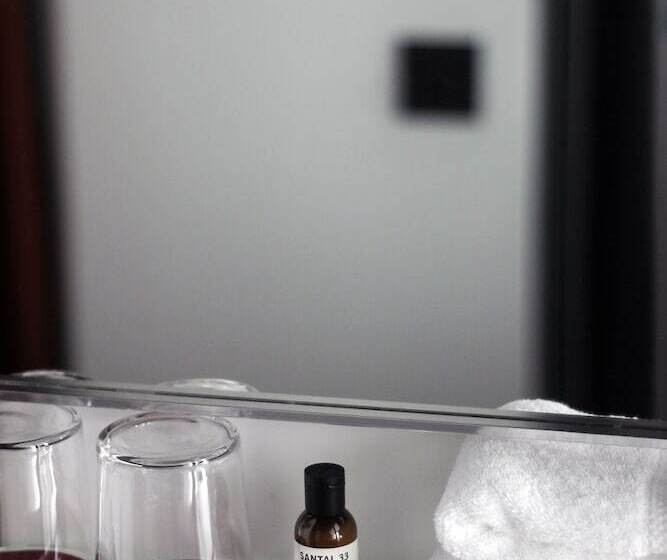 غرفة قياسية سرير مزدوج, The Robey, Chicago, A Member Of Design Hotels