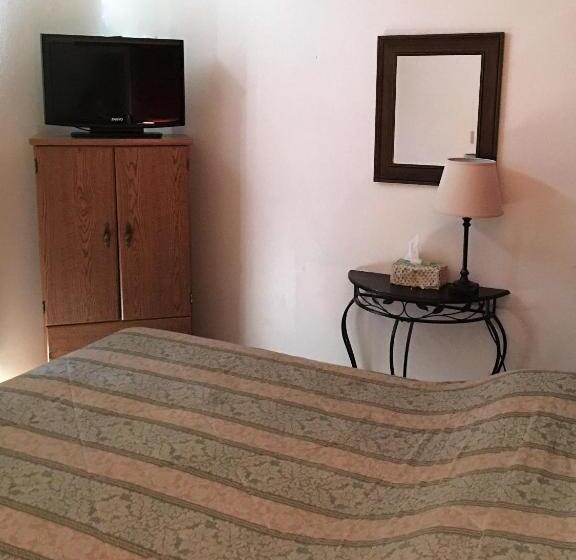 Номер Стандарт, Hunters Lodge Motel
