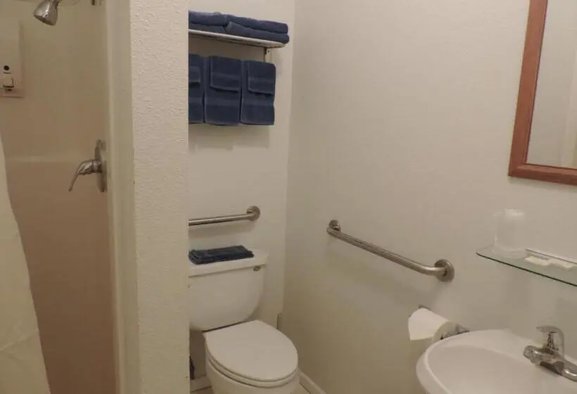 Standard Kolmen Hengen Huone, Hunters Lodge Motel