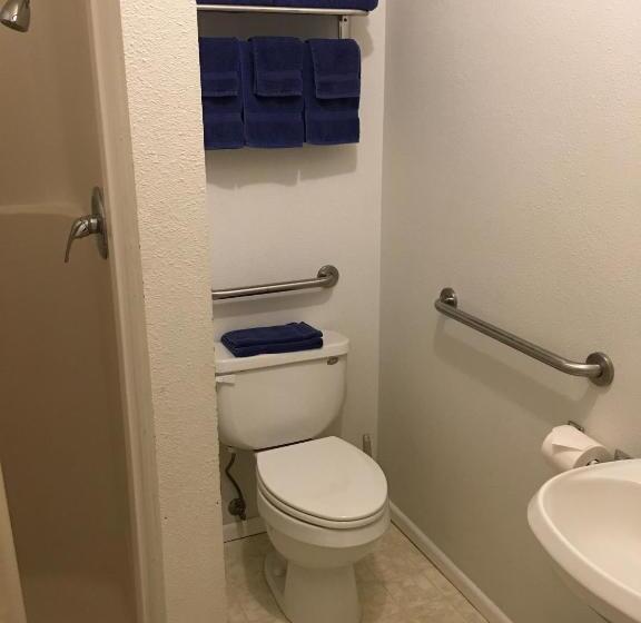 4인용 스탠다드 룸, Hunters Lodge Motel