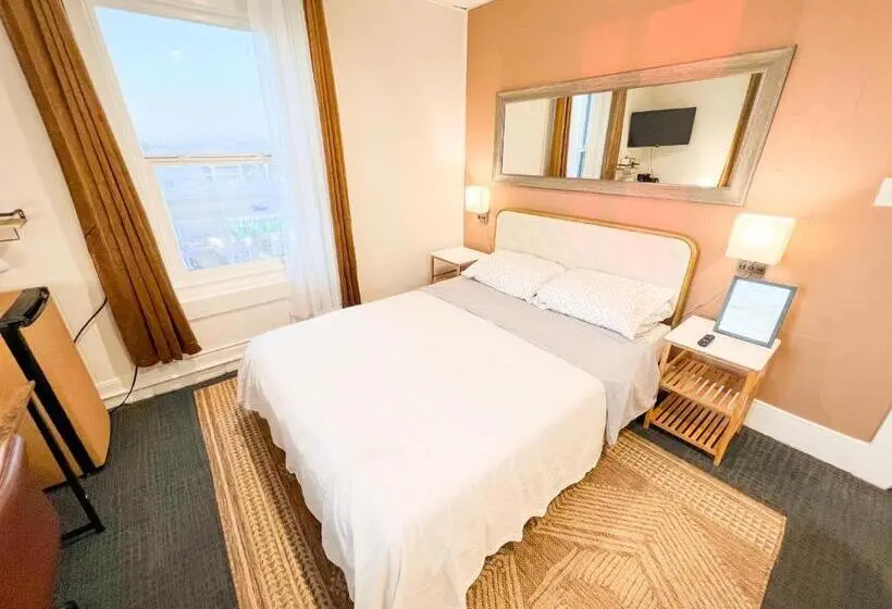 オーシャンビュースイート, Ith Los Angeles Beach Hostel