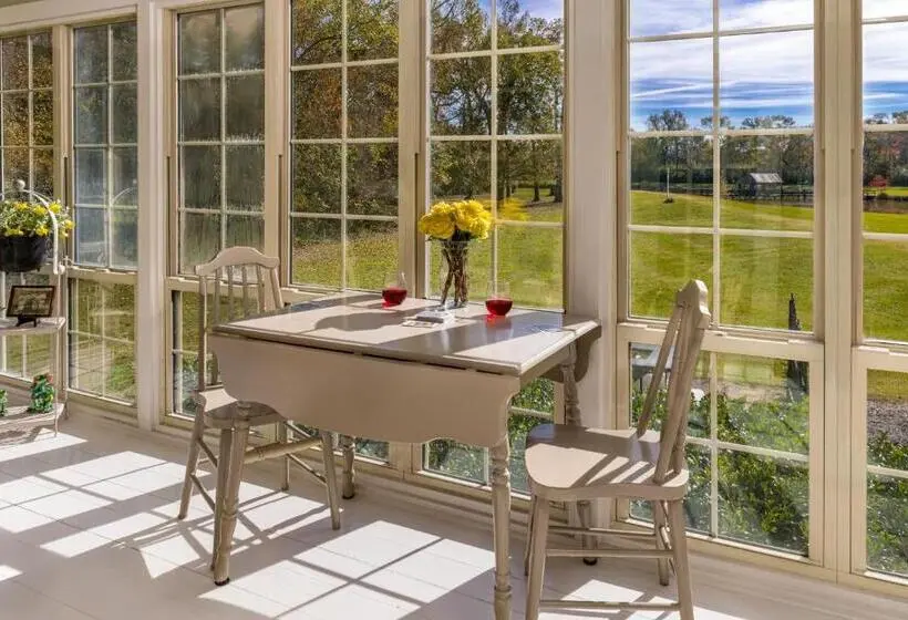 キングサイズベッドのスタンダードルーム, Maison D'memoire Bed & Breakfast Cottages