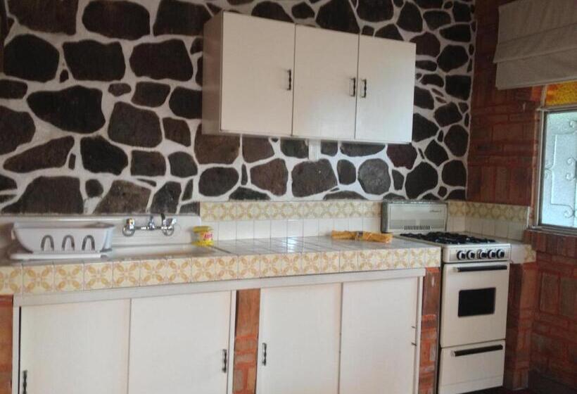 ‫فيلا غرفة نوم واحدة, Mama Chuy Hotel & Villas