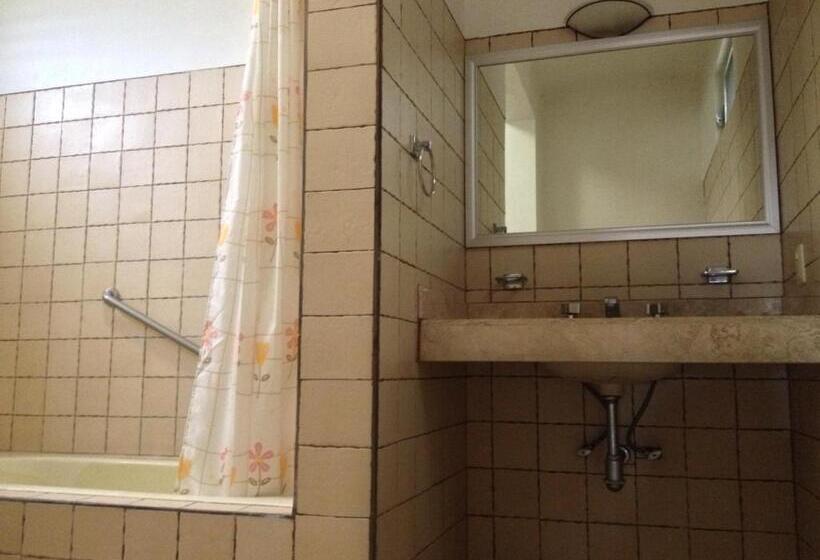 جناح عائلي, Mama Chuy Hotel & Villas