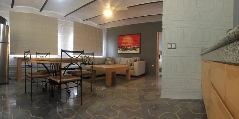 スーペリアー１ベッドルームビラ, Mama Chuy Hotel & Villas