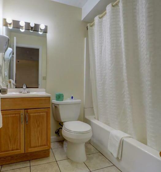 חדר סטנדרט עם מיטת קינג, Brookside Inn & Cottages