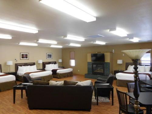 استوديو إدارى, Cowlitz River Lodge