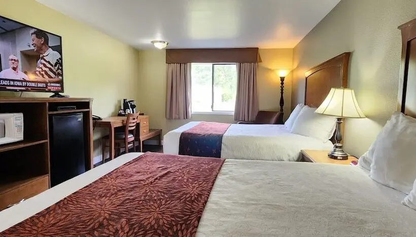 クイーンベッドのデラックスルーム, Cowlitz River Lodge
