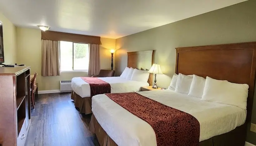 クイーンベッドのデラックスルーム, Cowlitz River Lodge