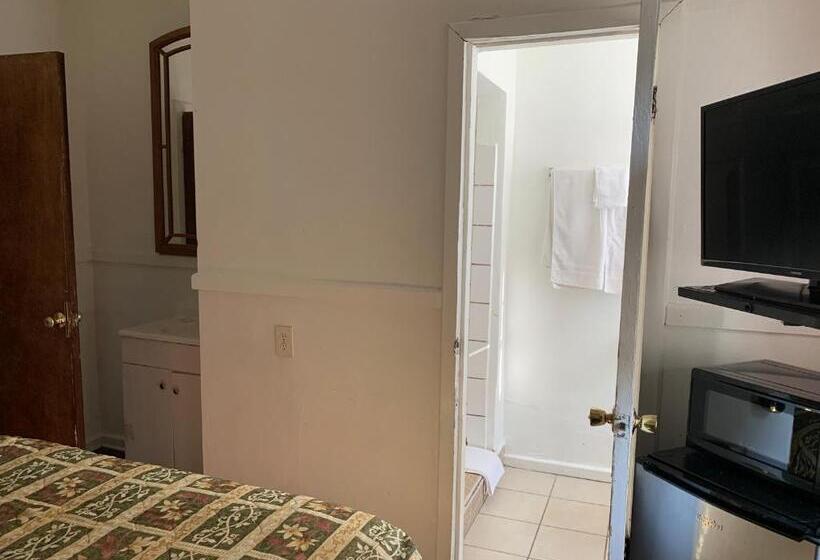 اتاق لوکس, Encore Inn