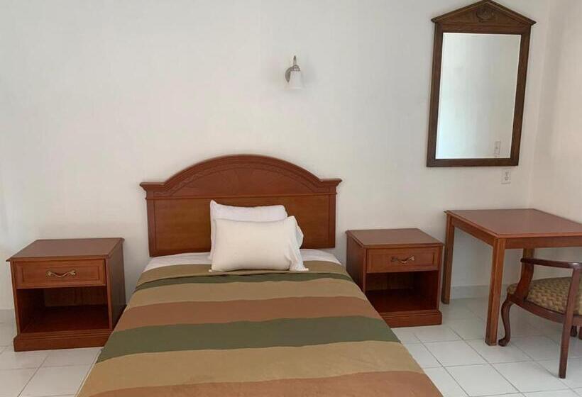 استودیوی لوکس, Encore Inn