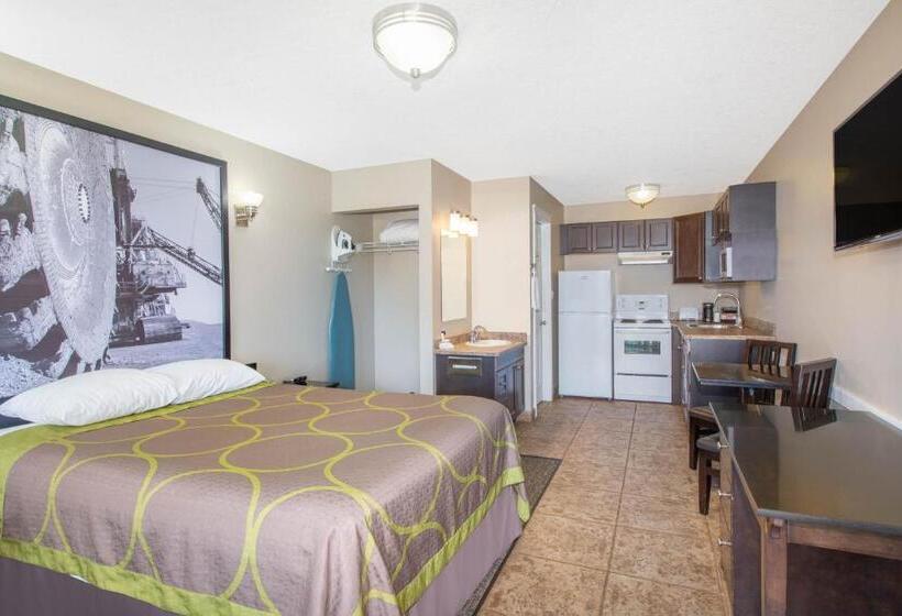 キングサイドベッドのスタンダードワンルーム, Super 8 By Wyndham Fort Mcmurray