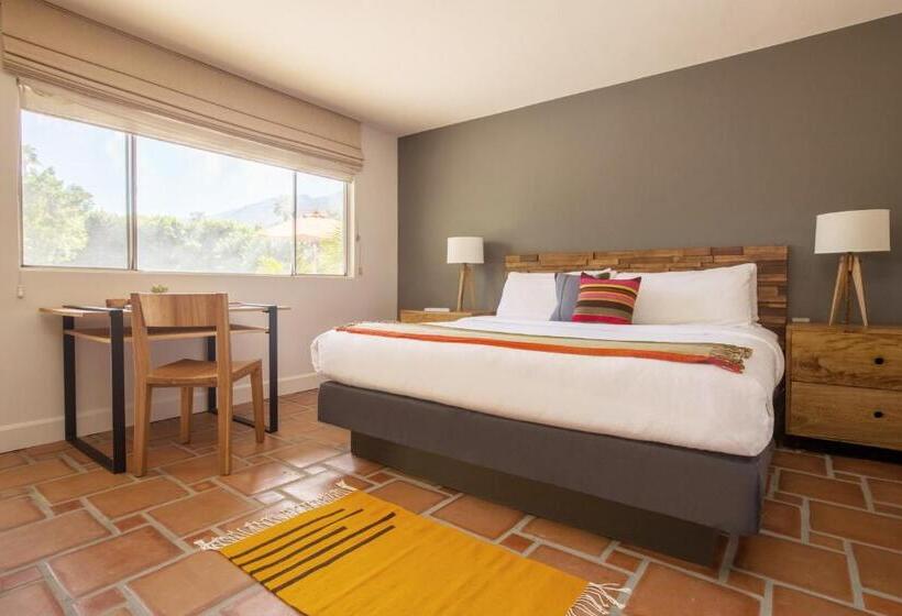 스탠다드 룸 1층, Santiago Resort   Palm Springs Premier Gay Men’s Resort