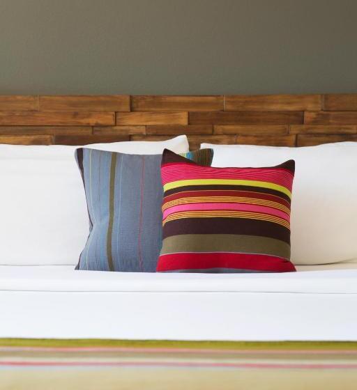 스탠다드 룸 킹사이즈 침대, Santiago Resort   Palm Springs Premier Gay Men’s Resort