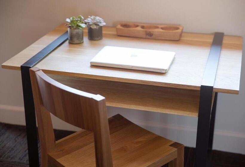 스탠다드 룸 킹사이즈 침대, Santiago Resort   Palm Springs Premier Gay Men’s Resort