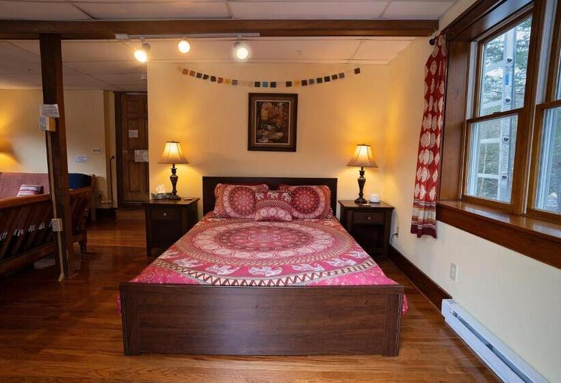 غرفة ديلوكس, The Notch Hostel