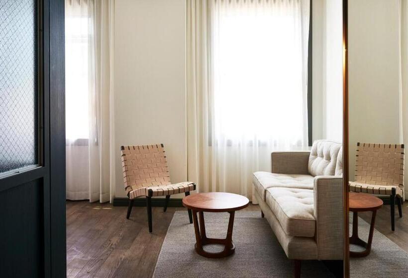 غرفة قياسية سرير كينج, The Robey, Chicago, A Member Of Design Hotels