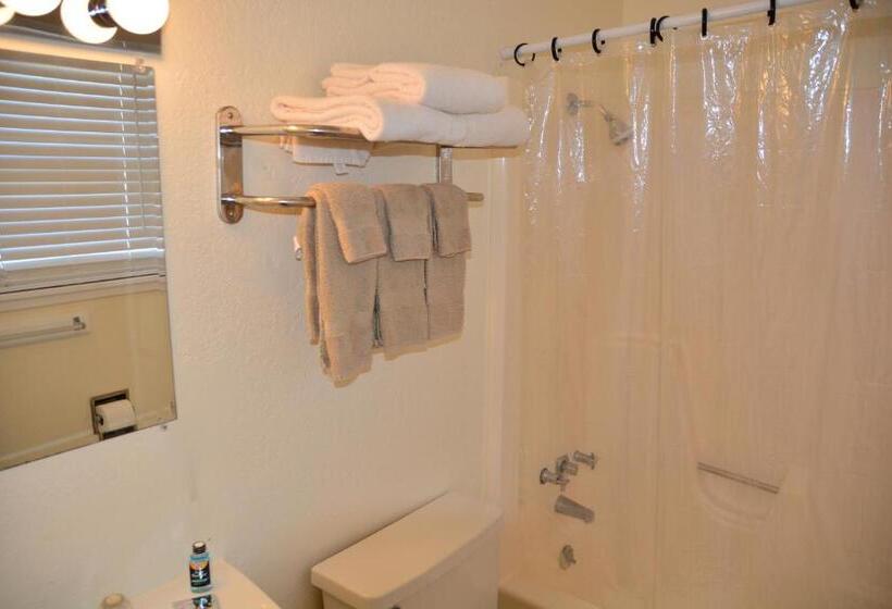 بنجلو قياسى غرفتين نوم, Upper Deck Hotel And Bar   Adults Only