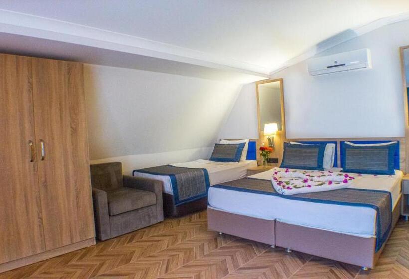 غرفة قياسية ثلاثية, Relax Beach