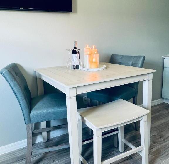 شقة غرفة واحدة, The Beach House At Sun City