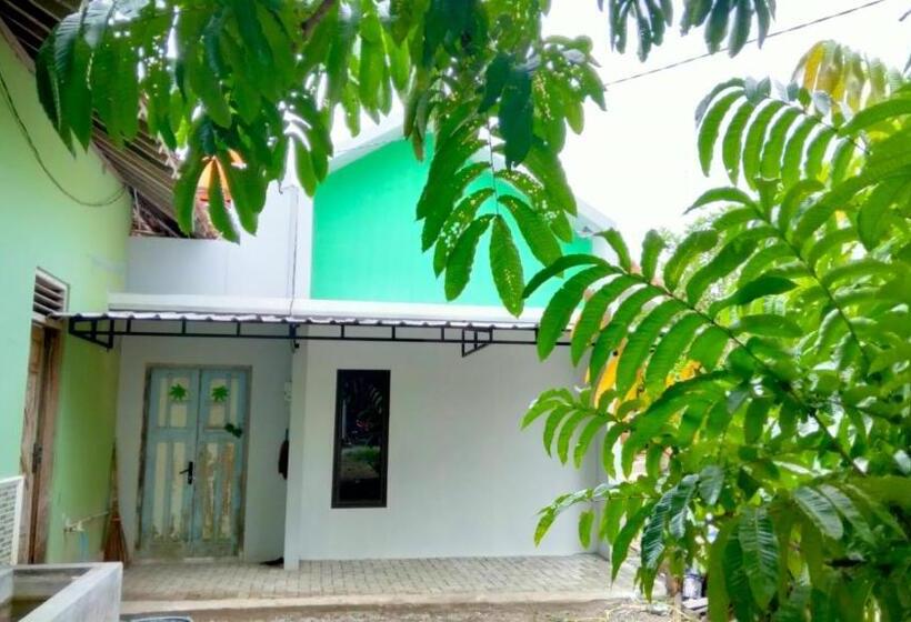 Standard Room with Terrace, Homestay Rumah Bahagia Cepor