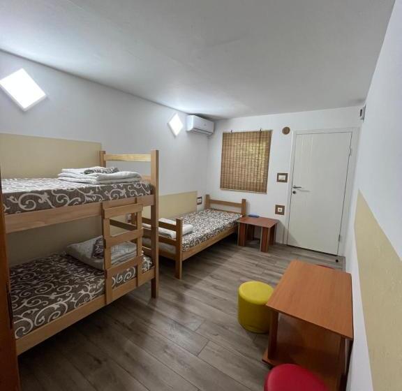 اتاق لوکس سه تخته, Rooms Asceric