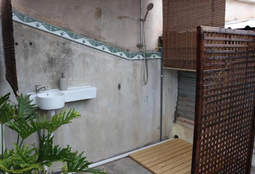 Quarto Standard Banheira Exterior, Cozy Stay & Breakfast At Kneading Peace Café