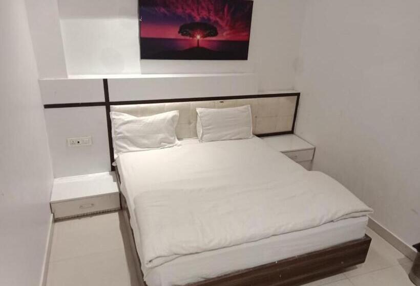 舒适三人间, Gurmehar