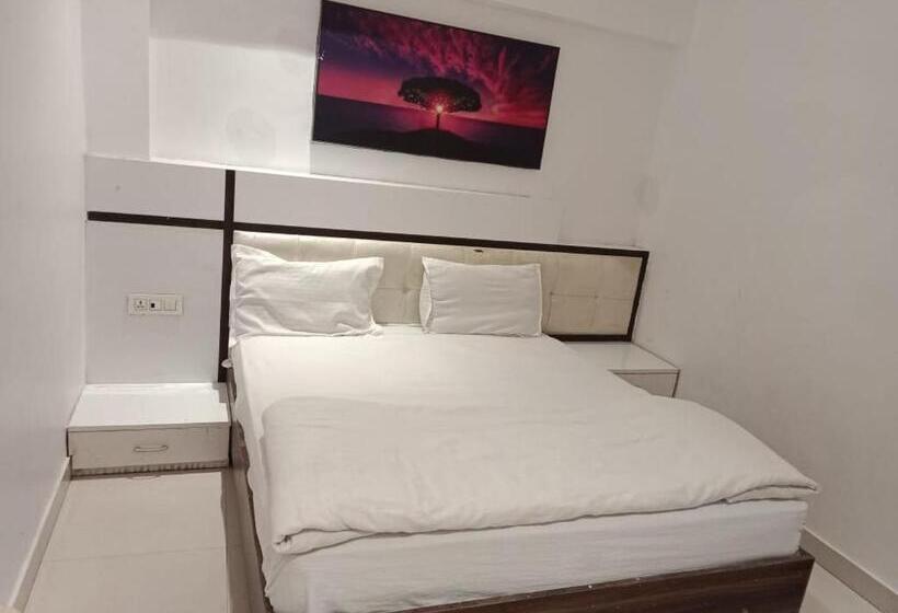 舒适三人间, Gurmehar