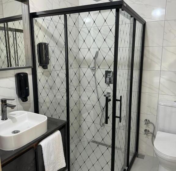 Camera Deluxe Vista Mare, Luv