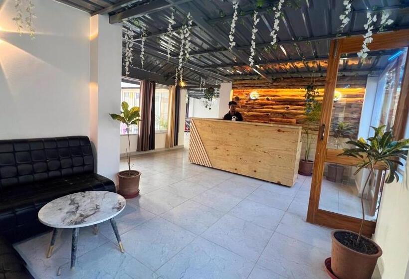 디럭스 룸, The Pine Paradise