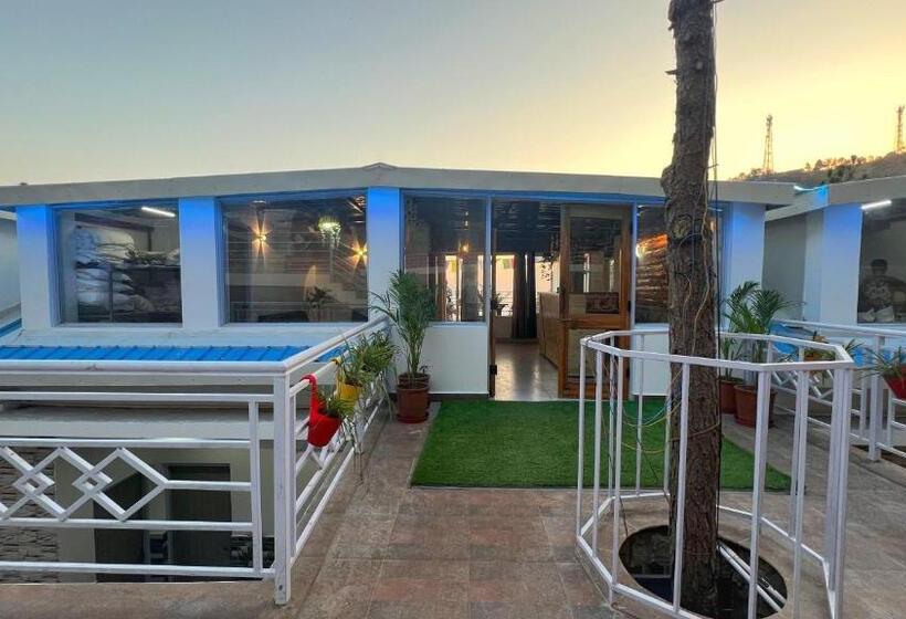 디럭스 룸, The Pine Paradise