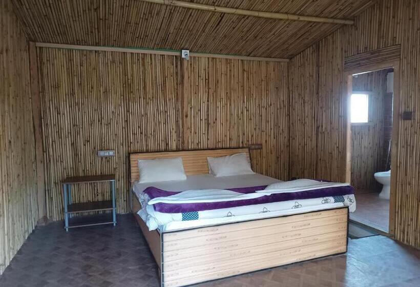 חדר דלוקס, The Sylvan Hut