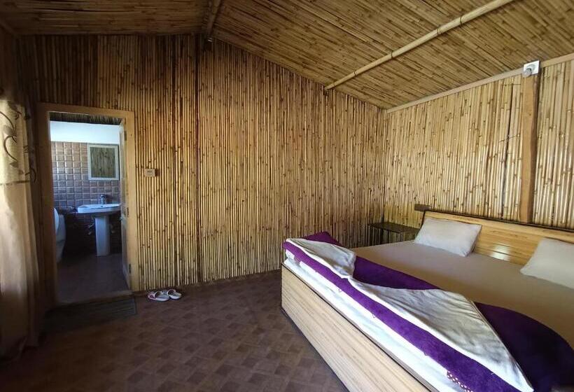 חדר דלוקס, The Sylvan Hut