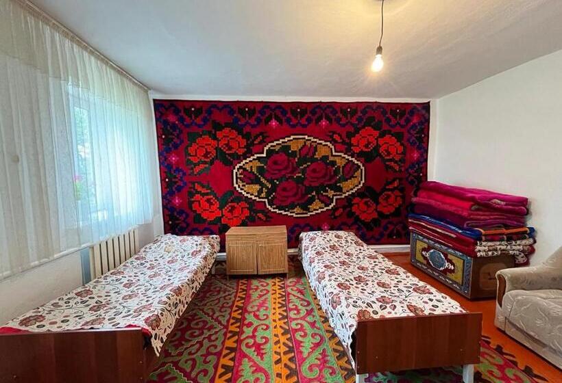 اتاق استاندارد با تراس, гостевой дом ормонхан