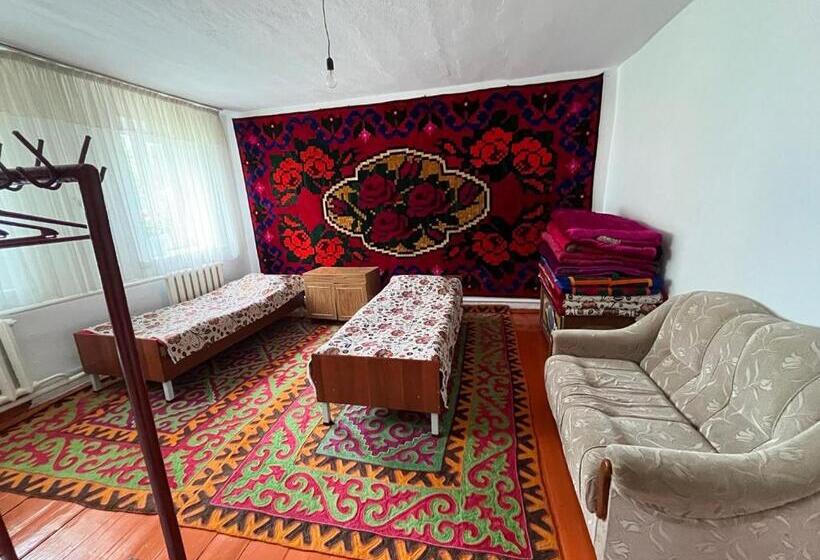 اتاق استاندارد با تراس, гостевой дом ормонхан