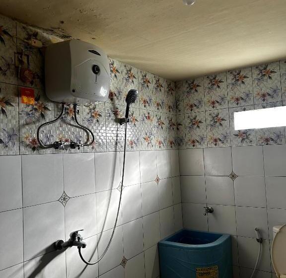 חדר סטנדרט נוף לגינה, Dewi Nara Guest House By Balitrees