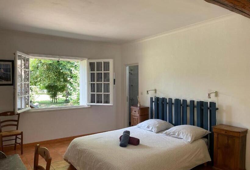 스탠다드 트리플 룸 가든 전망, La Caminade