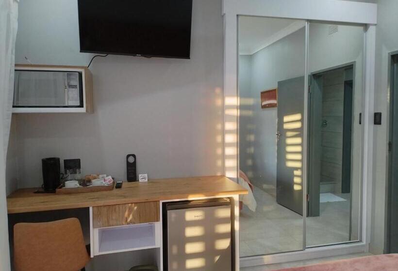 غرفة ديلوكس, Luyana Guesthouse